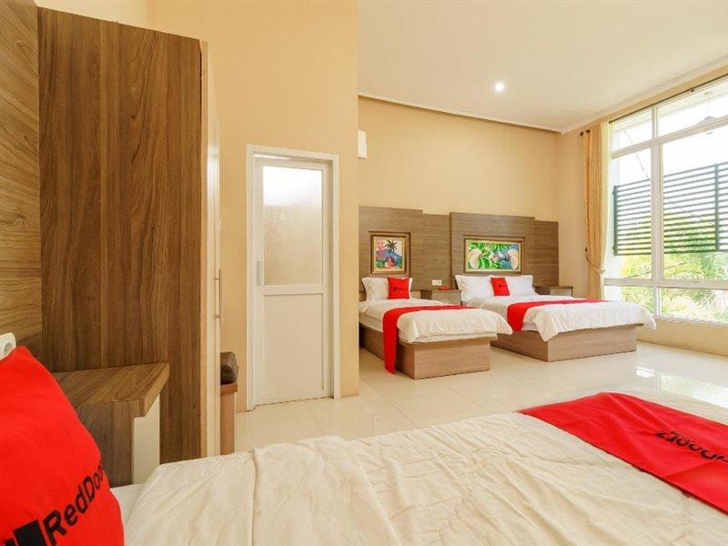 Reddoorz Resort Premium @ Sangkan Hurip Kuningan Exterior foto